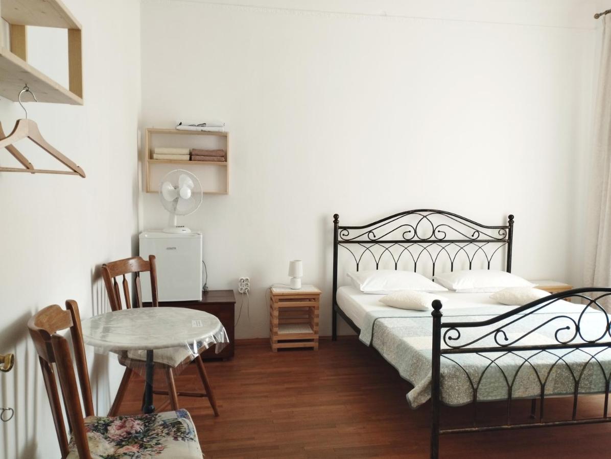 Guest House Izola Eksteriør billede